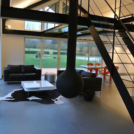 La Maison Contemporaine Намюр Стая снимка